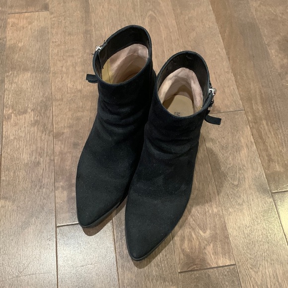 Michael Kors suede booties in original box - Picture 2 of 3